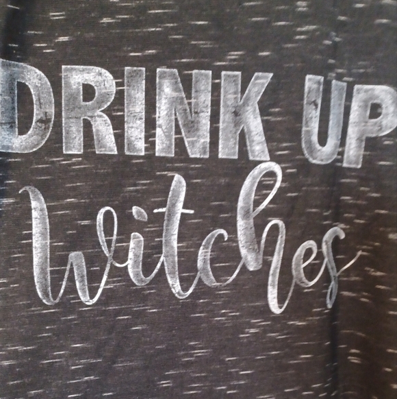 Maurices Graphic Tee - Picture 4 of 7